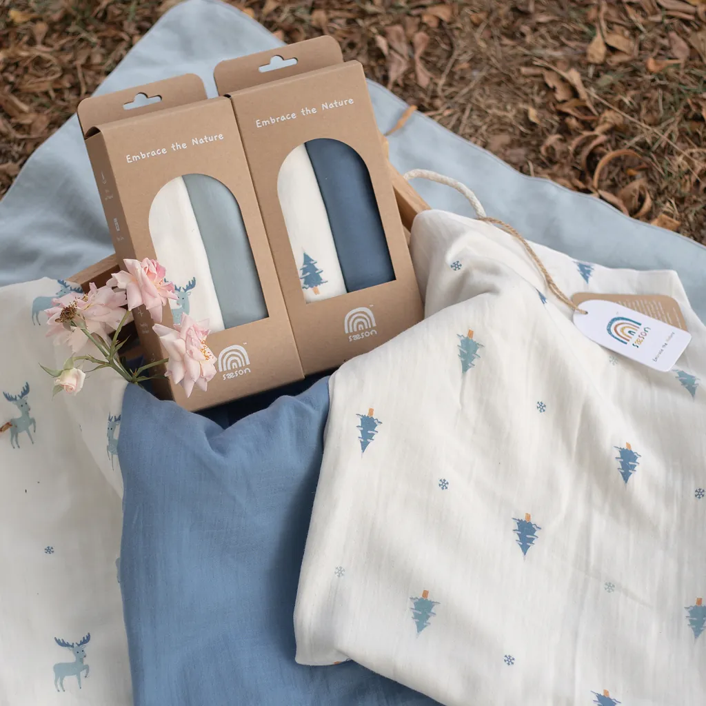 Sæson gift box on a picnic blanket